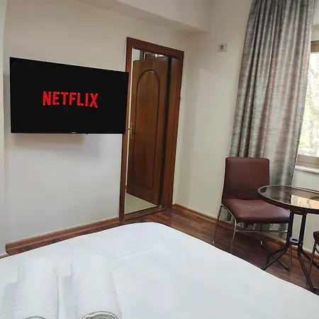 Center Apartment *